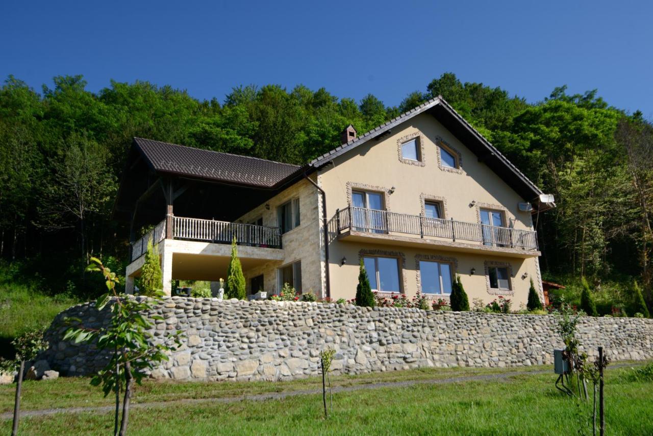 Dumbrava Ursului Hotel Zărneşti Exterior foto